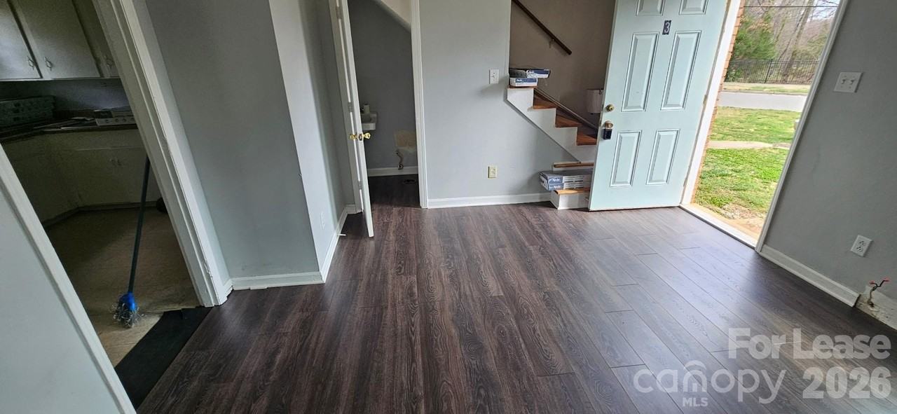 2667 Dr Carver Rd - Photo 2 of 17