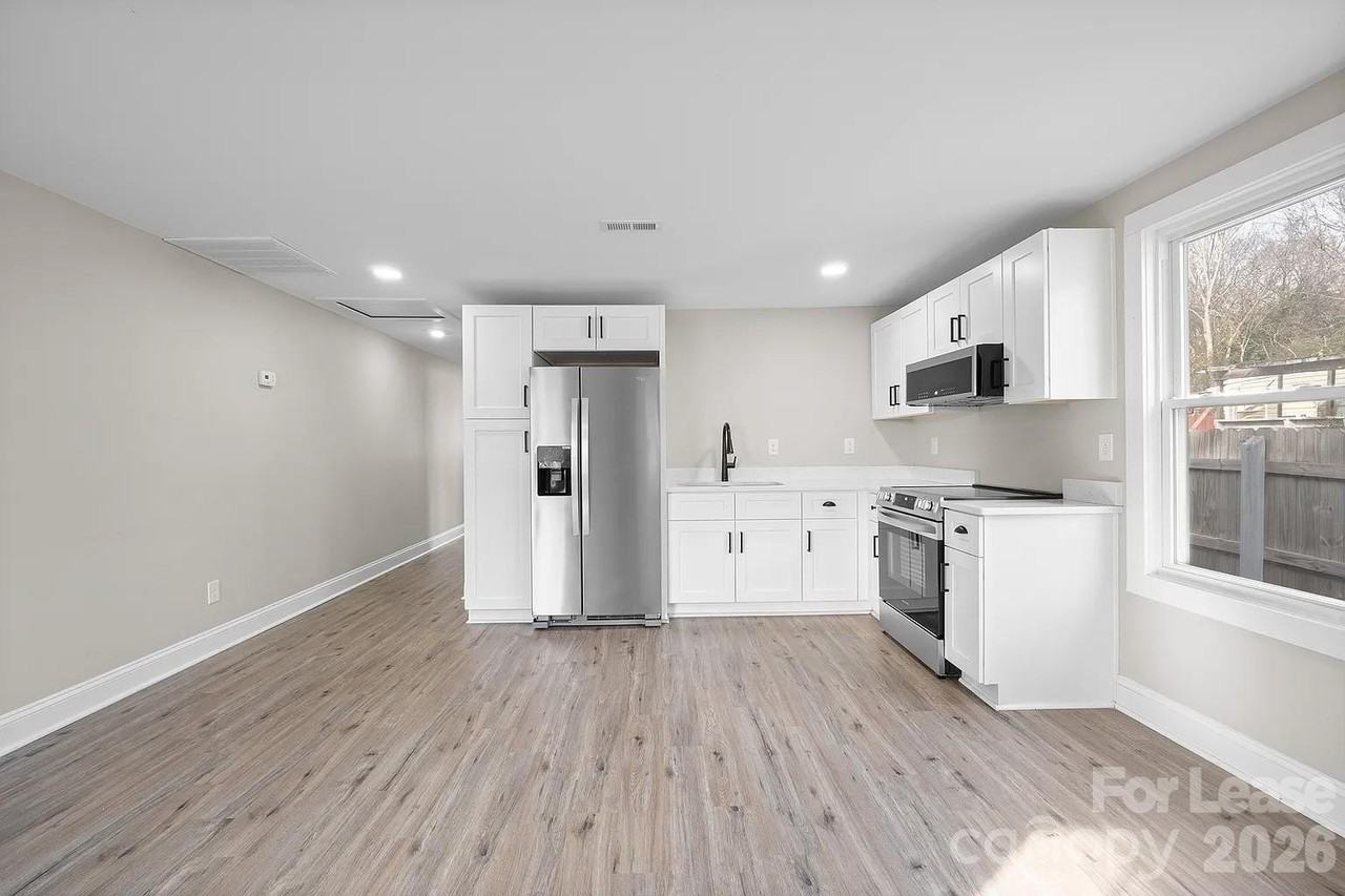 664 Wilshire Ave Sw #A - Photo 2 of 18