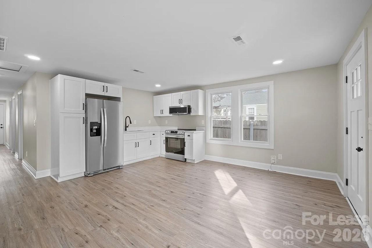 664 Wilshire Ave Sw #A - Photo 3 of 18