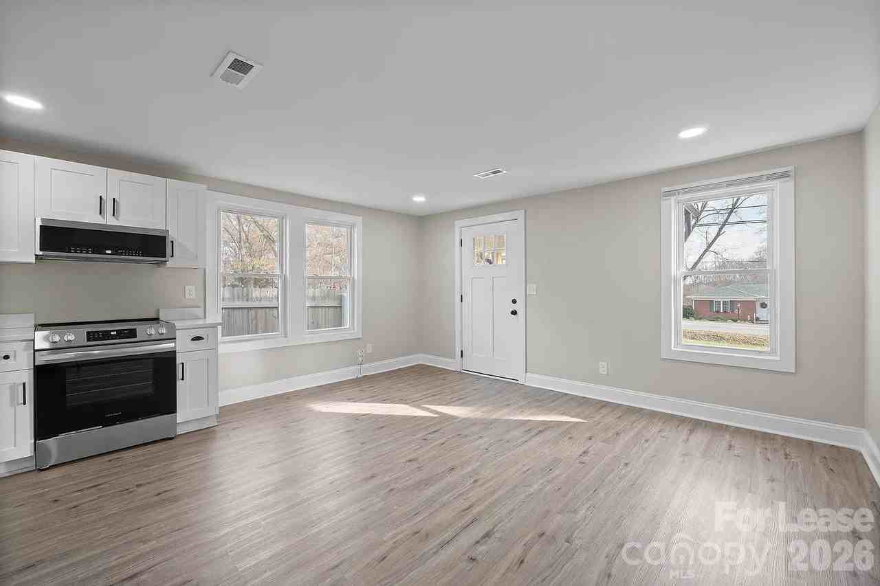 664 Wilshire Ave Sw #A - Photo 5 of 18