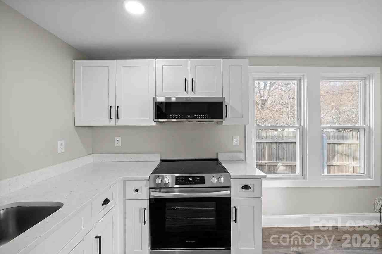 664 Wilshire Ave Sw #A - Photo 6 of 18