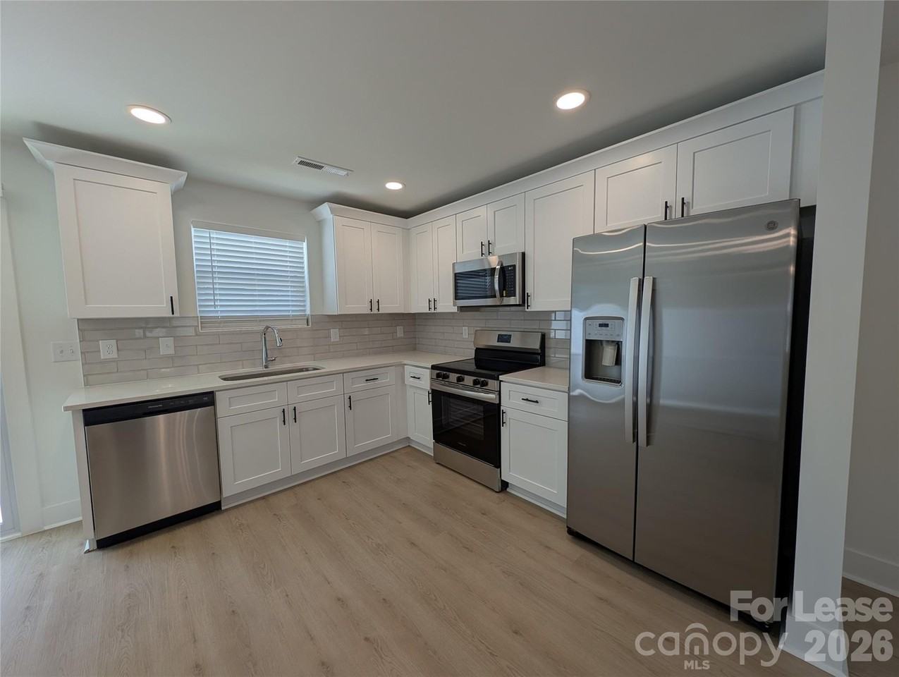 1415 Arden Ave - Photo 2 of 24