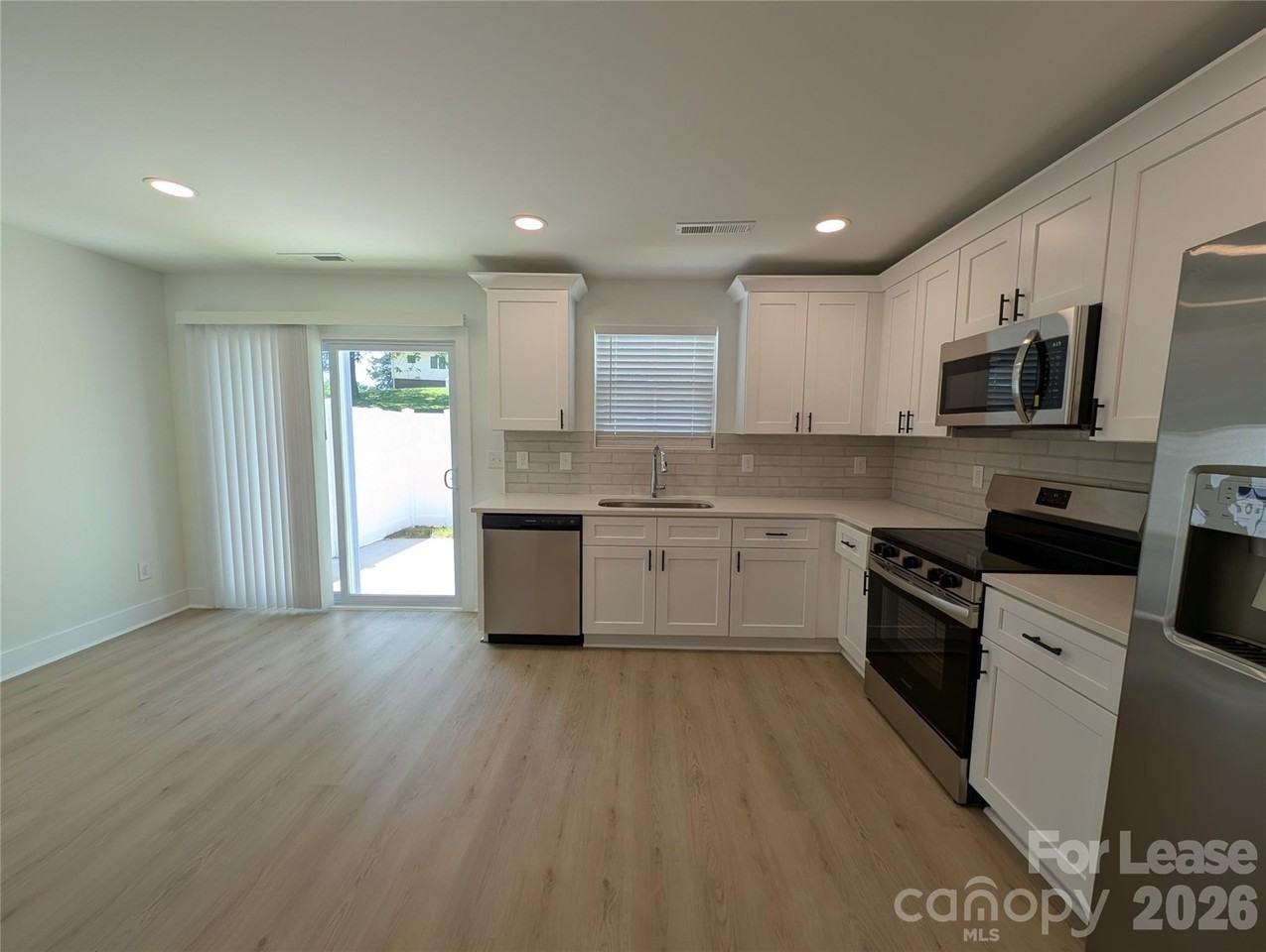 1415 Arden Ave - Photo 4 of 24