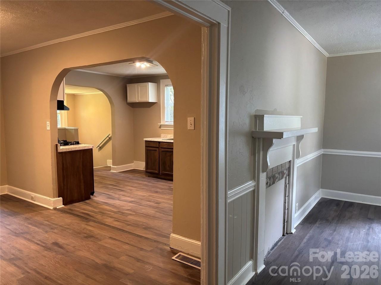 975 Old Charlotte Rd - Photo 3 of 28