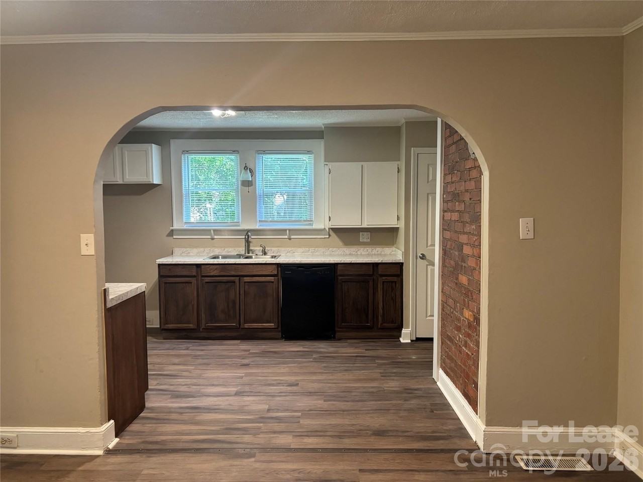 975 Old Charlotte Rd - Photo 4 of 28