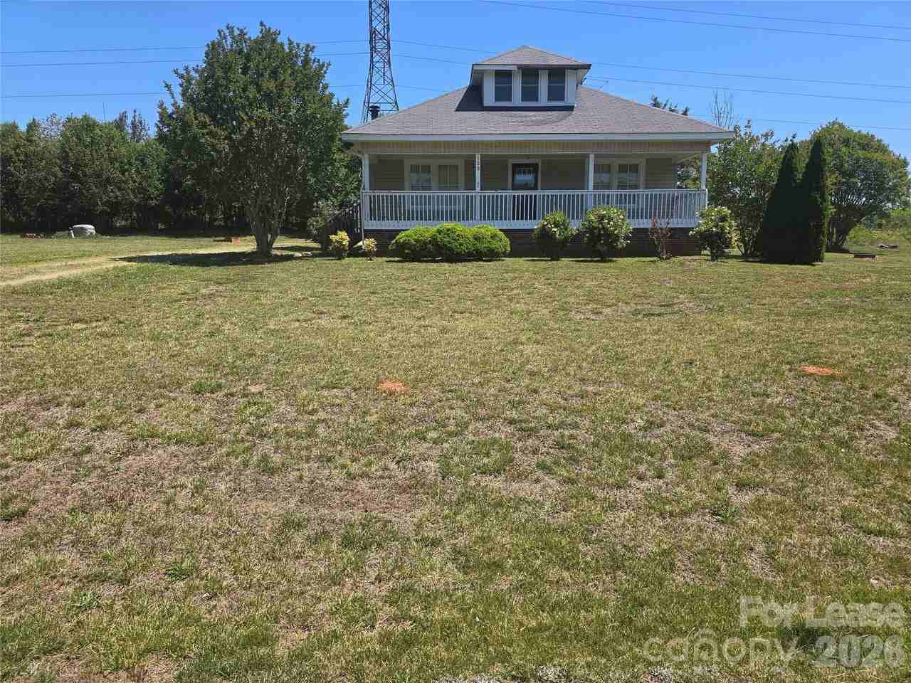 123 Charleston Dr - Photo 2 of 15