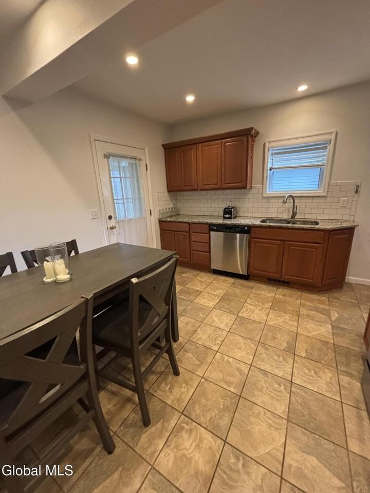 165 Lake Ave #2 - Photo 6 of 30