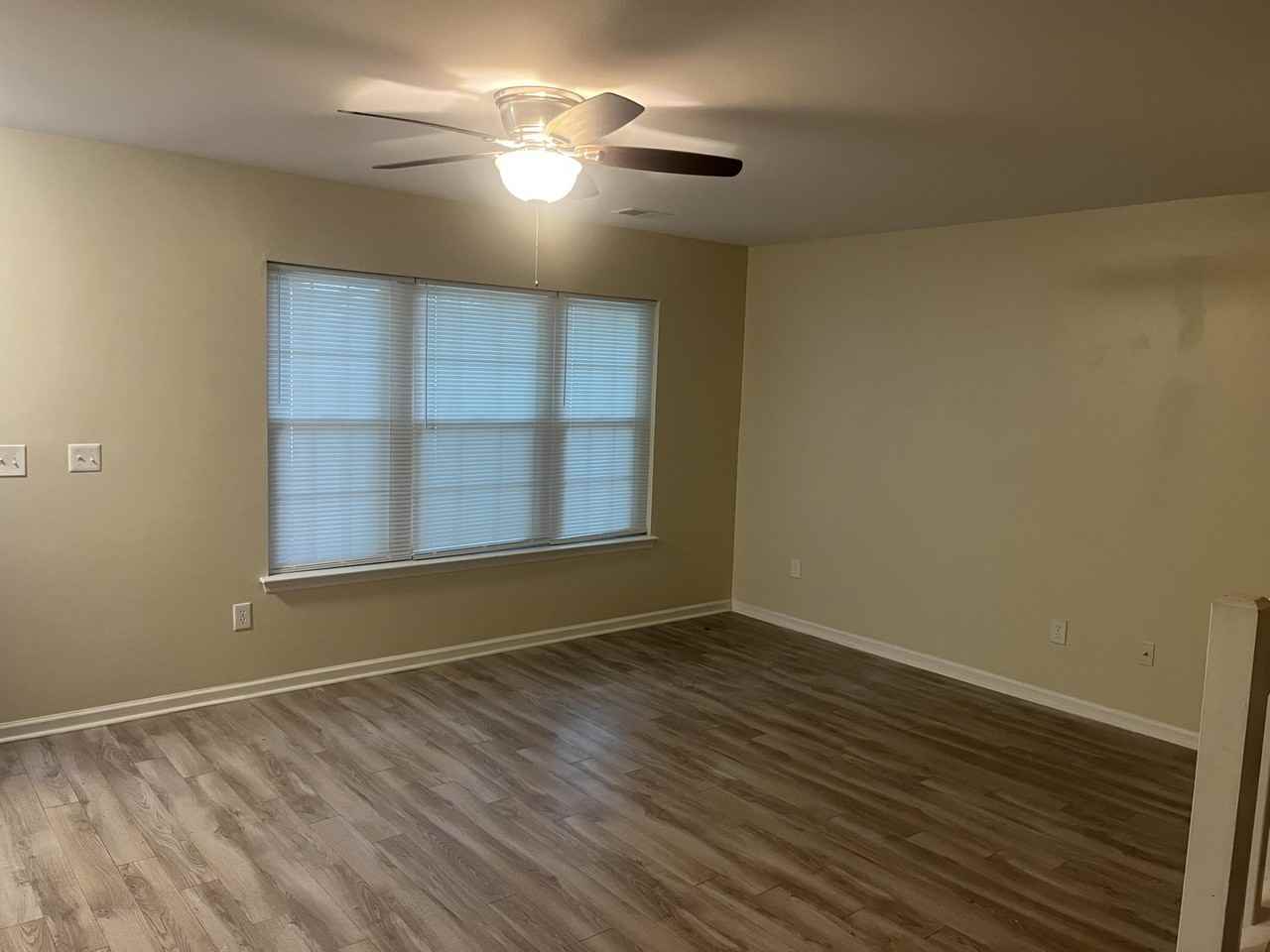 7940 Shadow Oak Dr - Photo 2 of 14