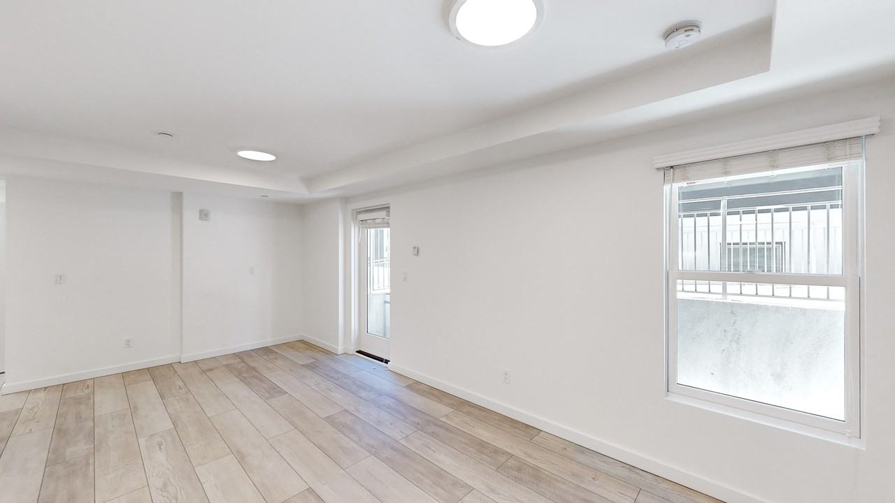 748 Page St #11 - Photo 6 of 19
