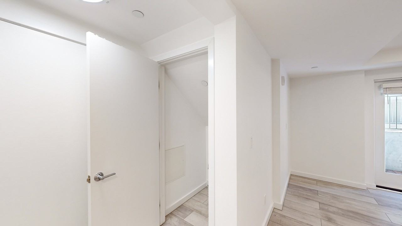 748 Page St #11 - Photo 7 of 19