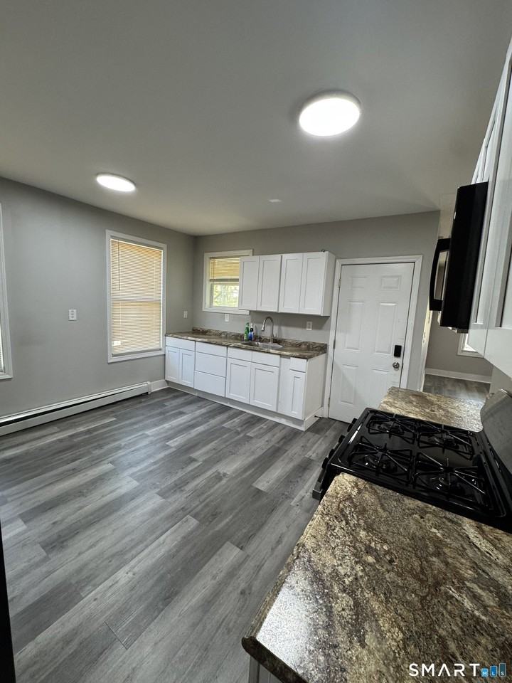 222 Hallock Ave #2 - Photo 4 of 8