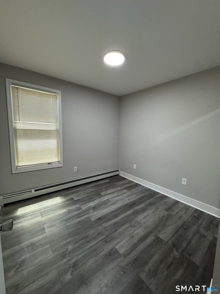 222 Hallock Ave #2 - Photo 6 of 8