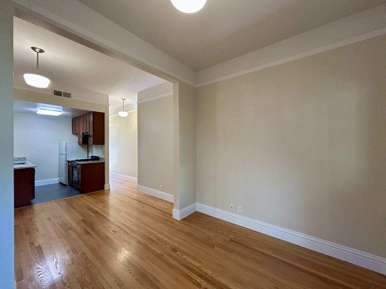3220B 23rd St - Photo 5 of 12