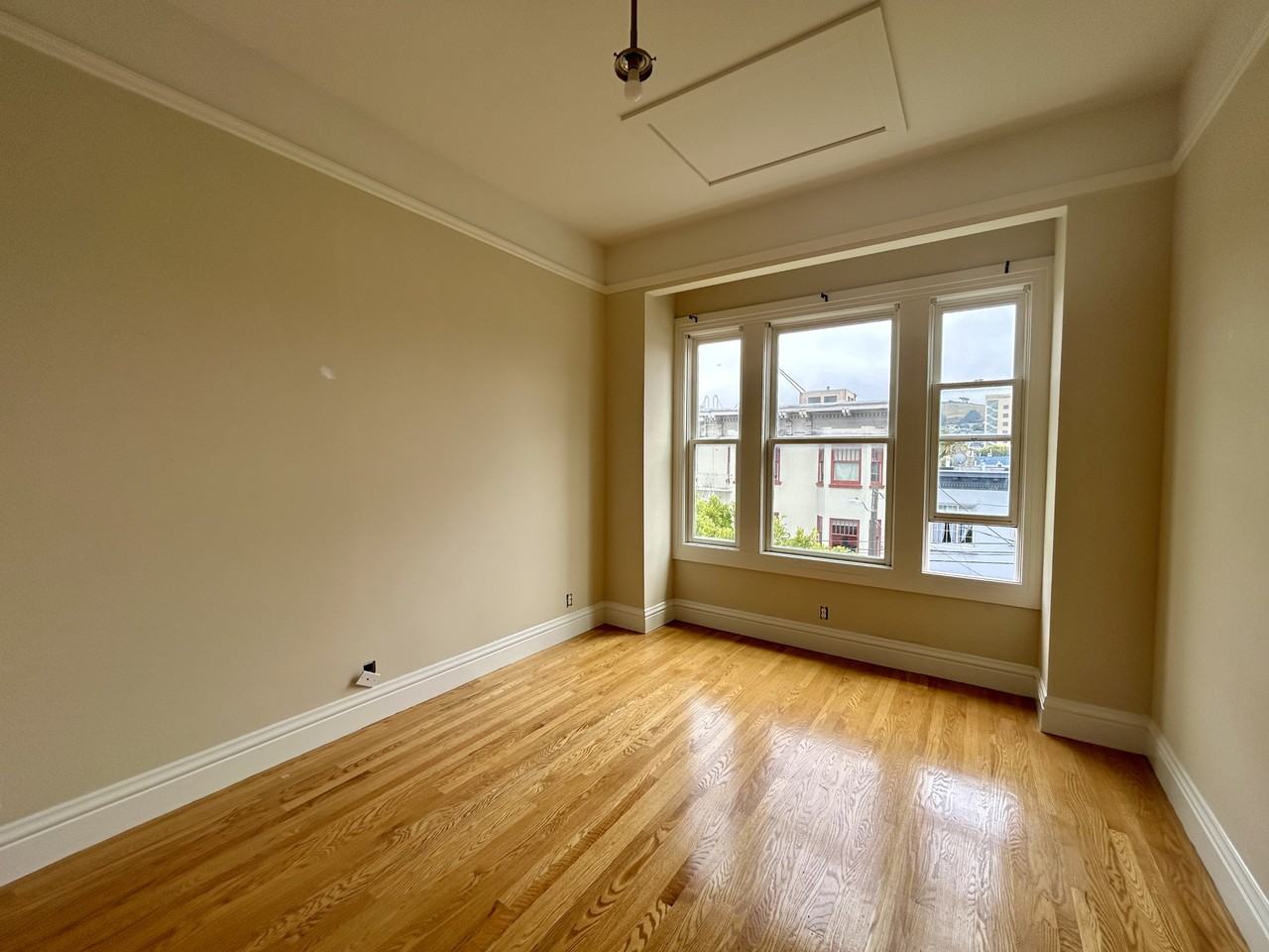 3220B 23rd St - Photo 7 of 12