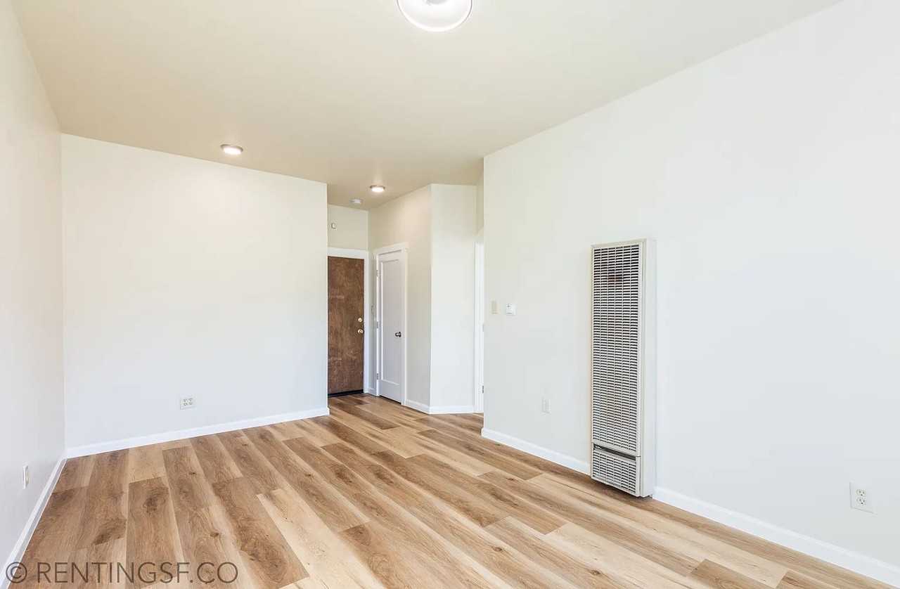 1450 Castro St #24 - Photo 4 of 8