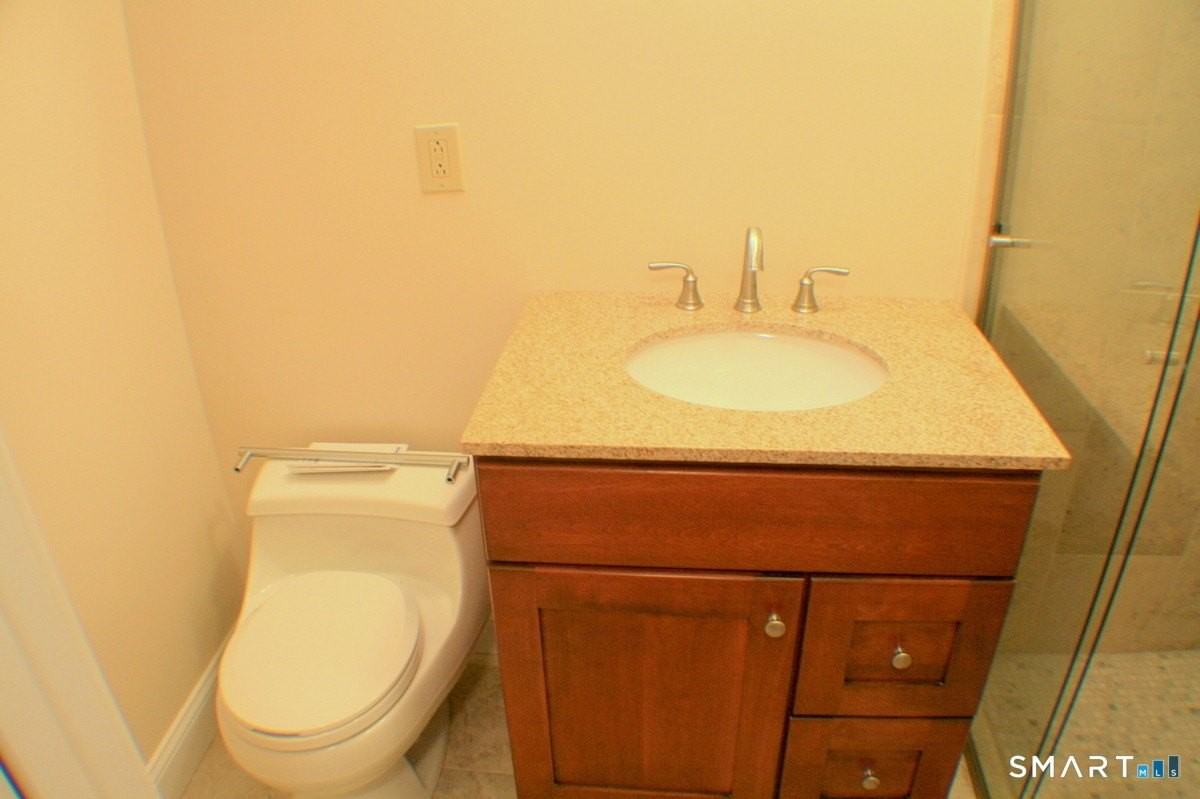 67 Warren St #B - Photo 7 of 8