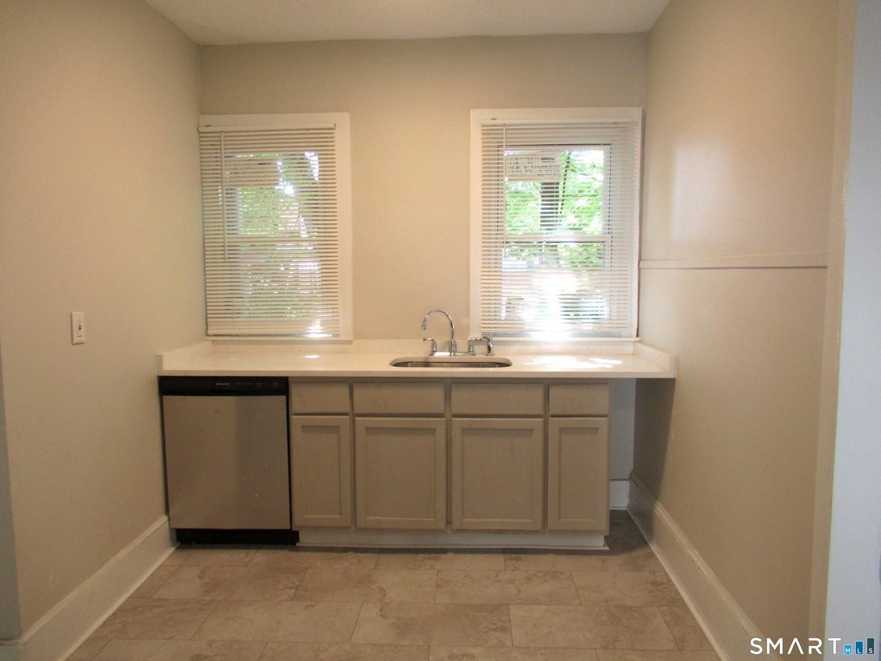 101 Stearns St - Photo 3 of 20