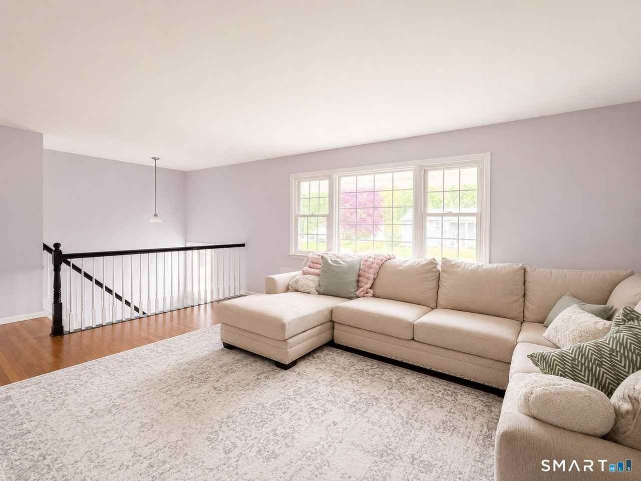 4 Cranbury Woods Rd - Photo 4 of 40