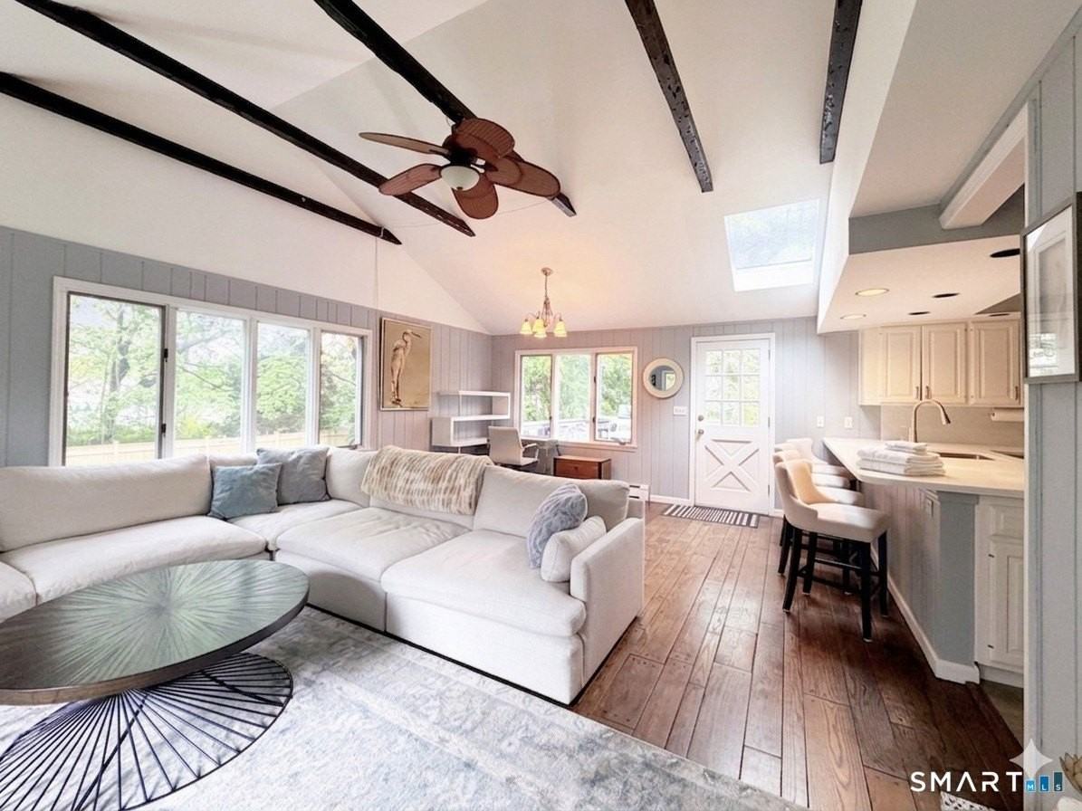 4 Cranbury Woods Rd - Photo 7 of 40