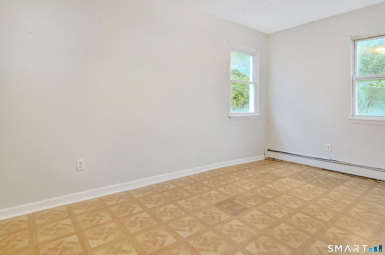 132 Locust St #6 - Photo 4 of 6