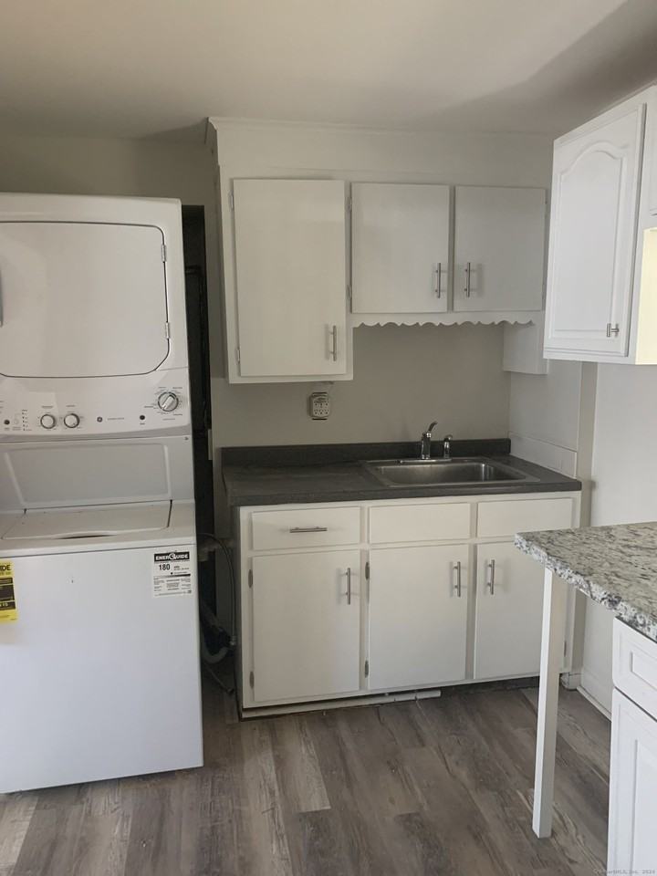 76 Hurd St - Photo 2 of 13
