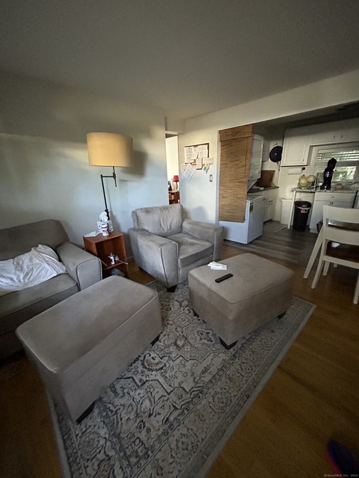 76 Hurd St - Photo 5 of 13