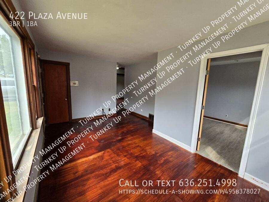 422 Plaza Ave - Photo 4 of 14