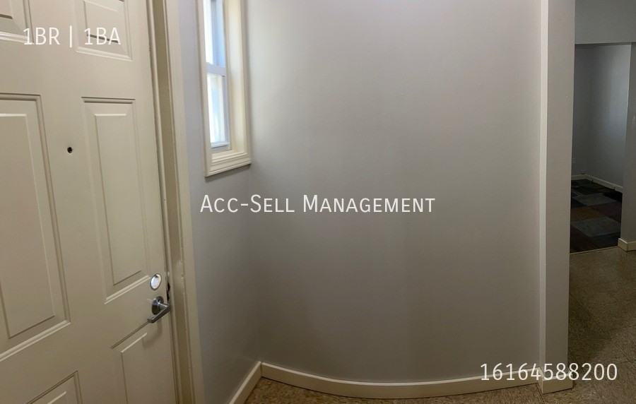 1126 Cesar E Chavez Ave Sw #2 - Photo 2 of 8