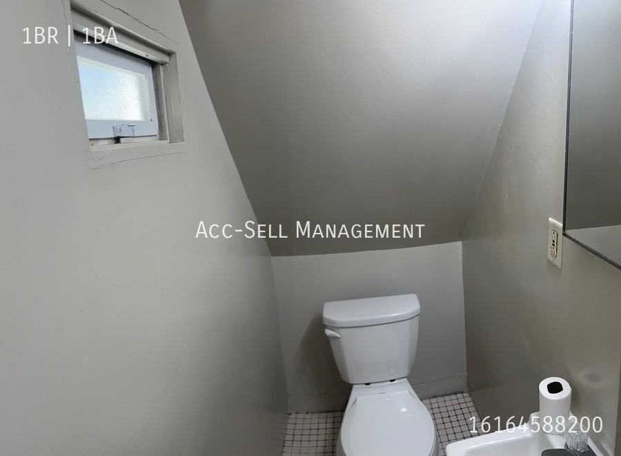 1126 Cesar E Chavez Ave Sw #2 - Photo 6 of 8