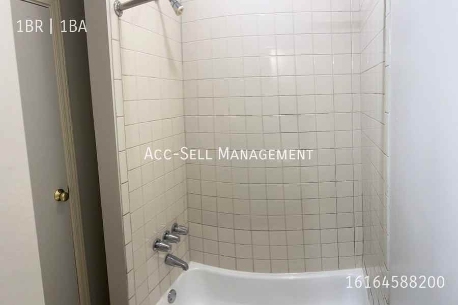 1126 Cesar E Chavez Ave Sw #2 - Photo 7 of 8