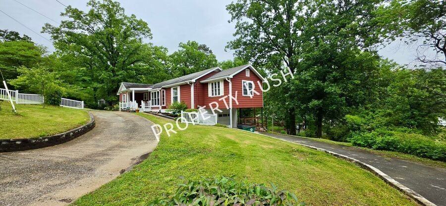 3229 Westonia Dr - Photo 2 of 40