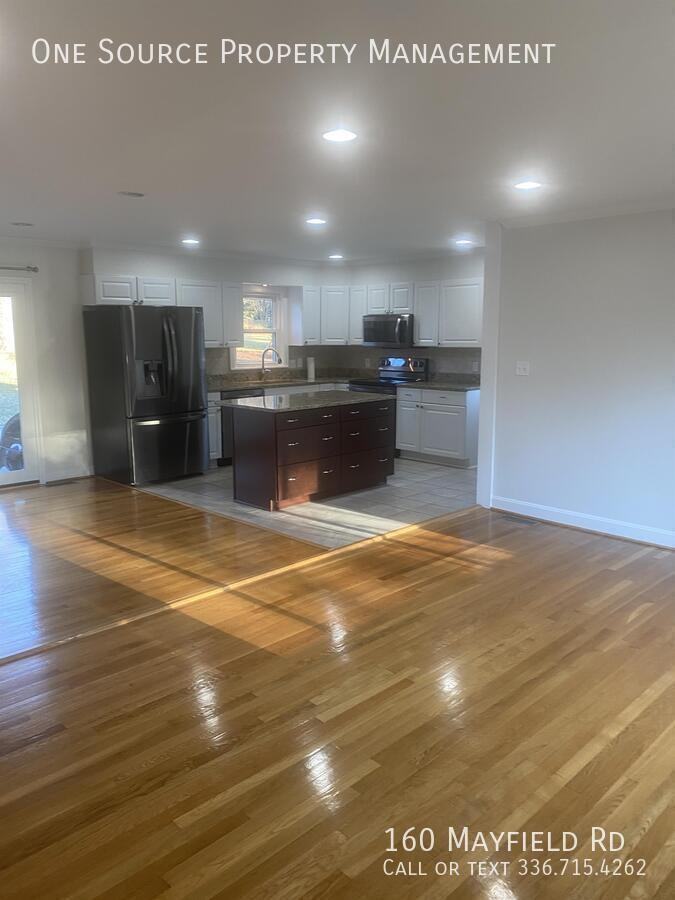160 Mayfield Rd - Photo 4 of 22