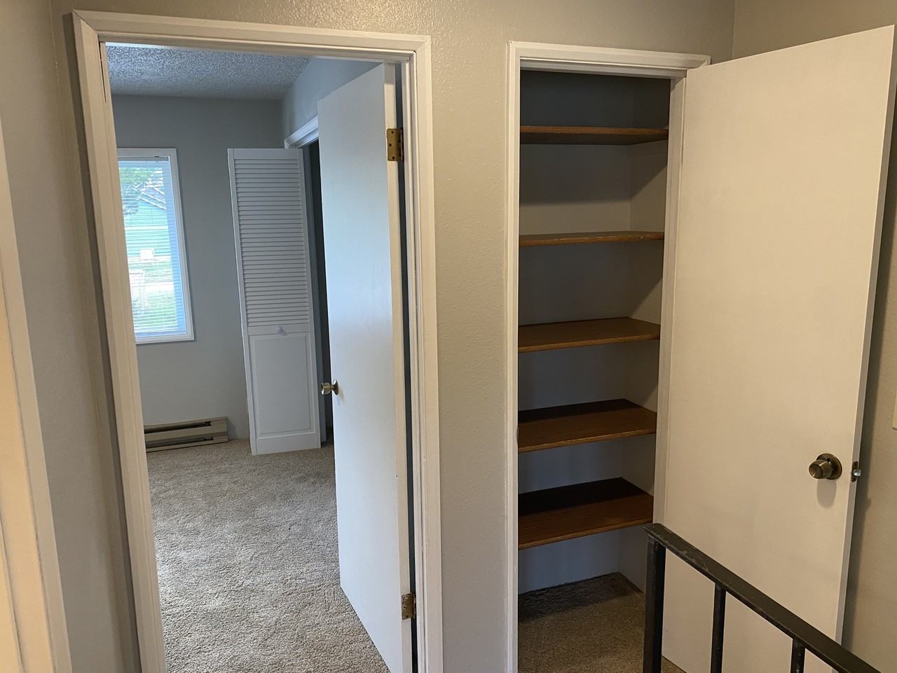 210 W Pacific Ave #4 - Photo 5 of 12