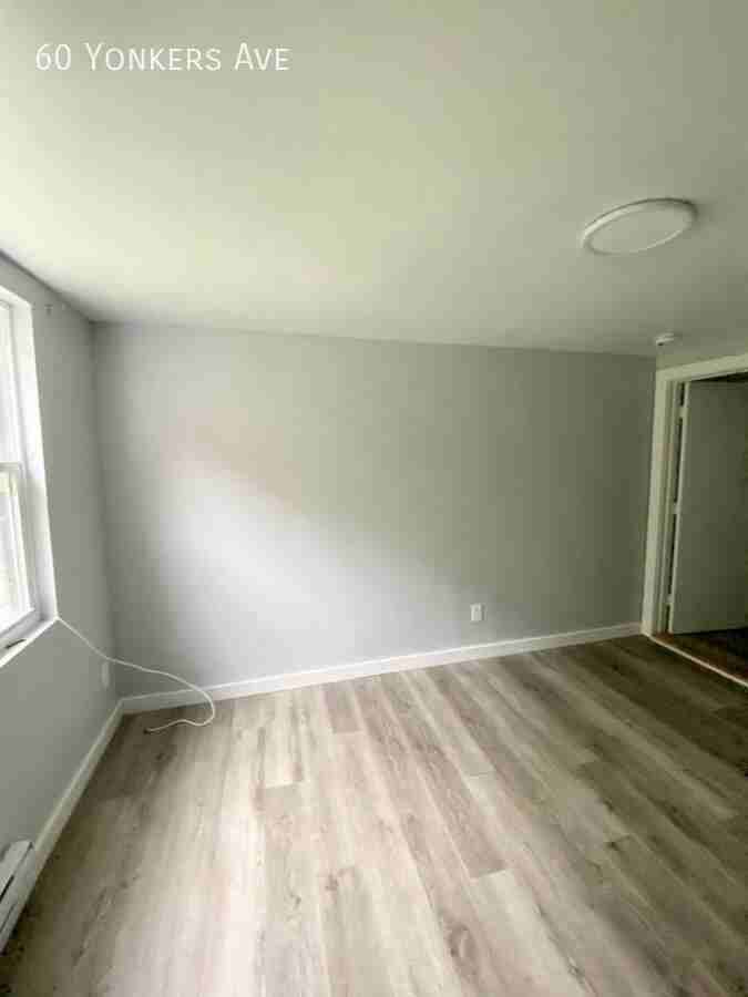60 Yonkers Ave