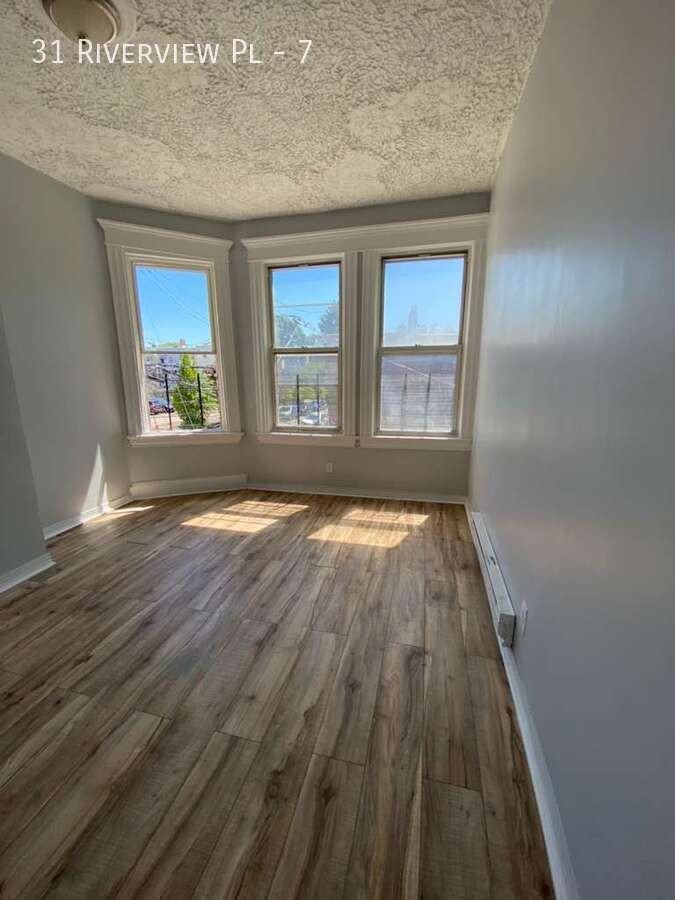 31 Riverview Pl #7 - Photo 4 of 15