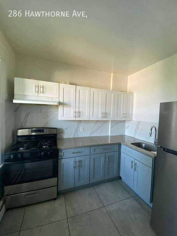 286 Hawthorne Ave - Photo 7 of 7