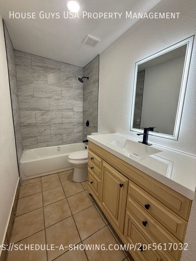 Hampton Court Apartments - Photo 3 of 18