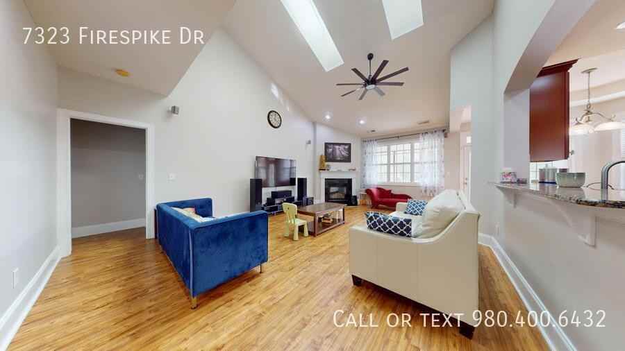 7323 Firespike Rd - Photo 7 of 47