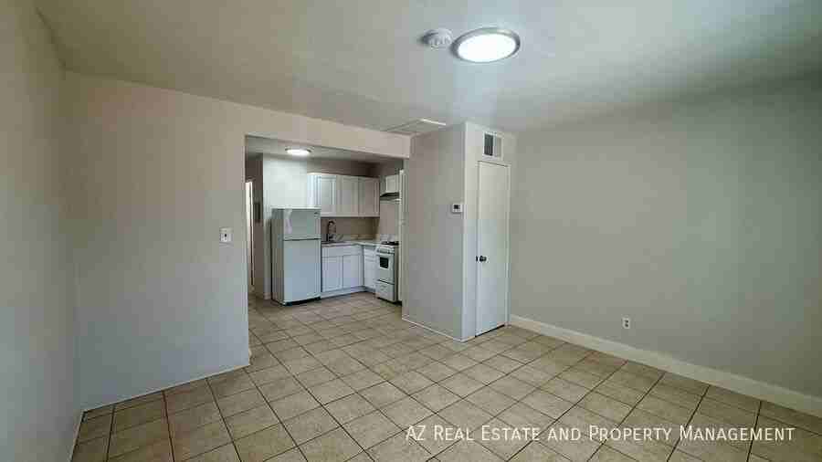 1405 W Clarendon Ave #2 - Photo 4 of 17