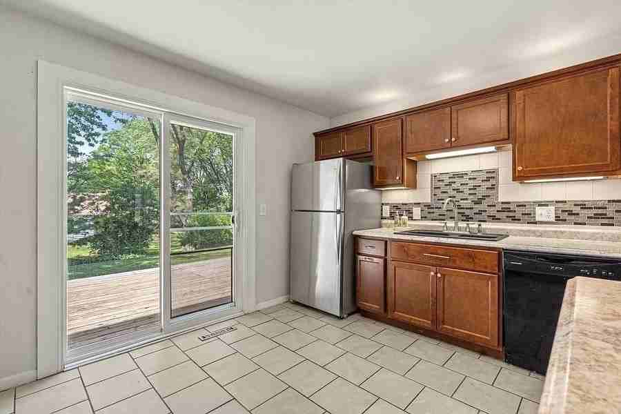 3925 N 144th St - Photo 4 of 21
