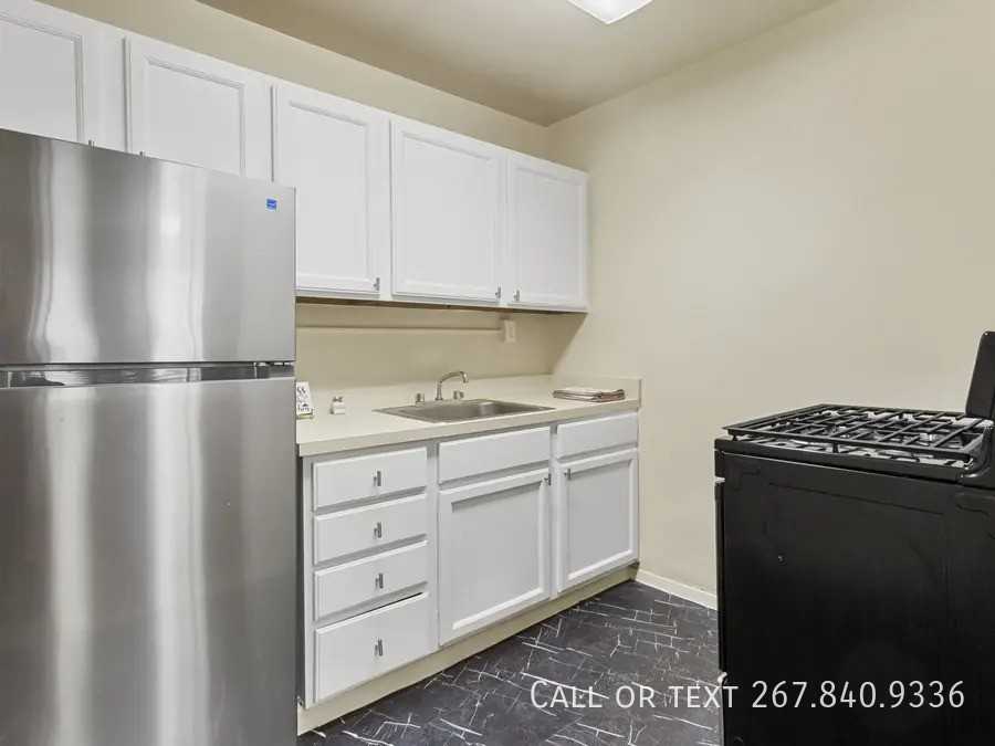 4040 Livingston Rd Se #301 - Photo 4 of 16