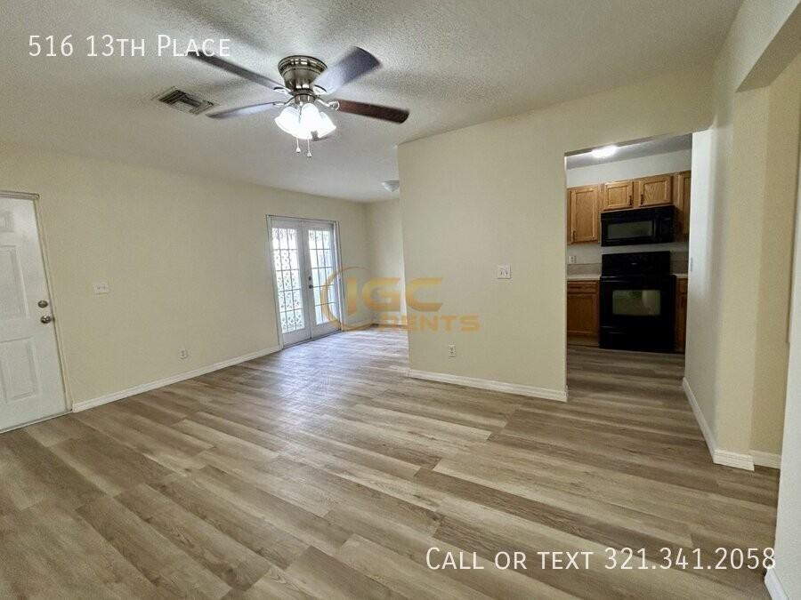 516 13th Pl - Photo 3 of 21