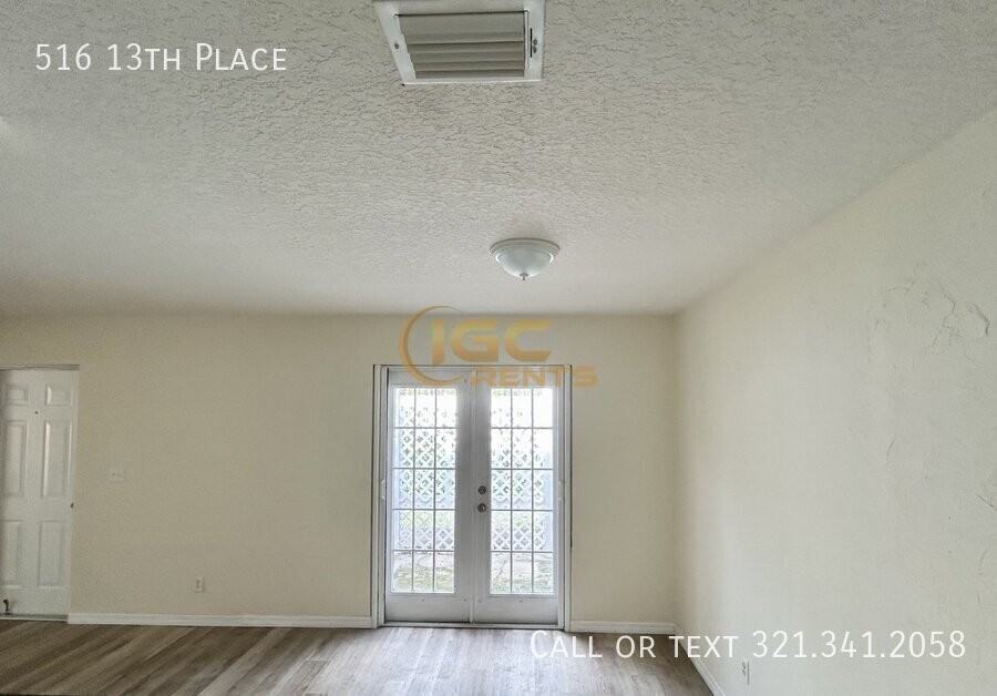 516 13th Pl - Photo 4 of 21