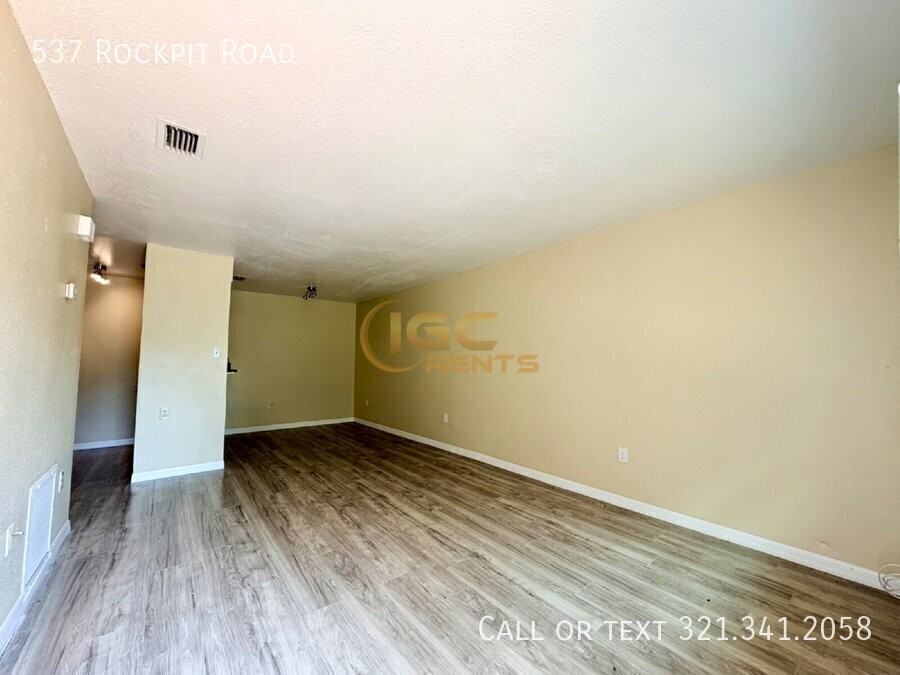 537 Rockpit Rd - Photo 3 of 8