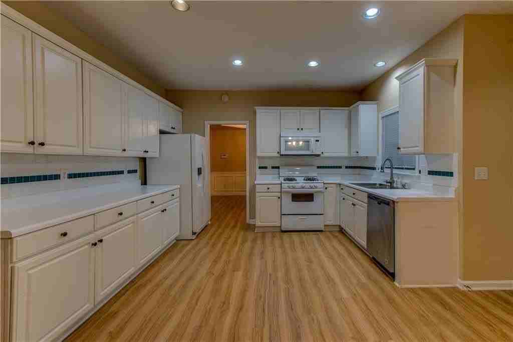 1429 Oglethorpe Dr - Photo 5 of 17