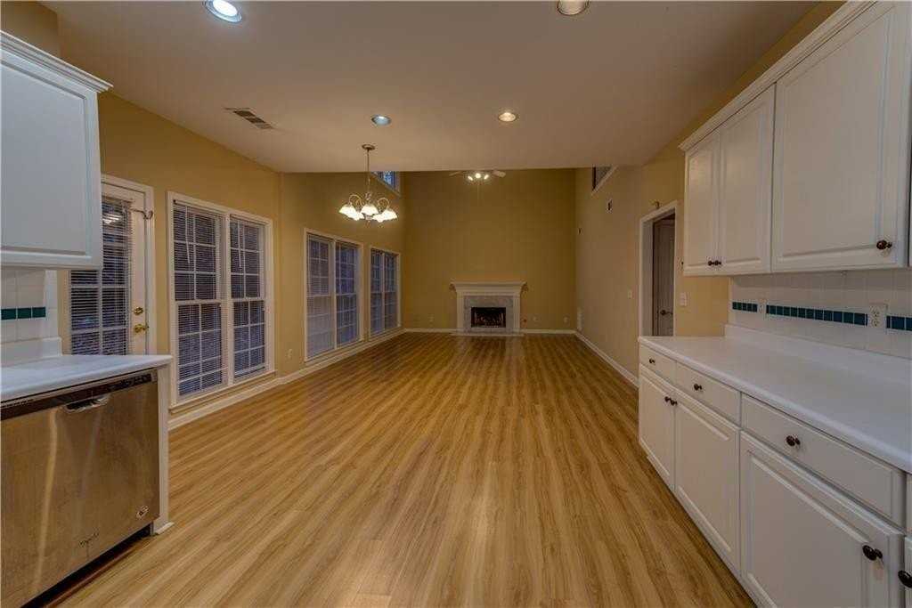 1429 Oglethorpe Dr - Photo 7 of 17