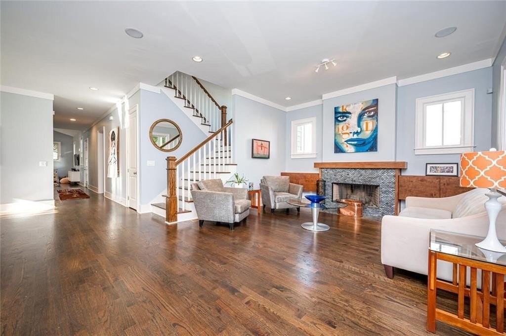 123 Ansley St - Photo 6 of 50
