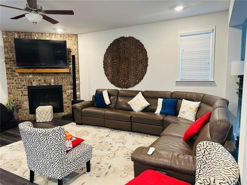 7475 Ansley View Ln - Photo 2 of 27