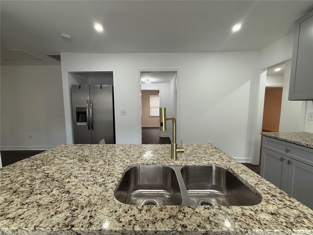 1040 Palmetto Ave Sw - Photo 2 of 15