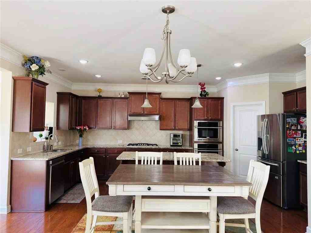 4415 Highfield Dr - Photo 6 of 17
